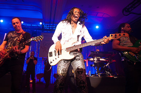 Earth, Wind & Fire